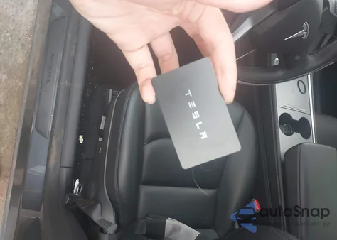 2023 Tesla Model Y Rwd z USA, uszkodzony, nr VIN 7SAYGDEDXPF944310